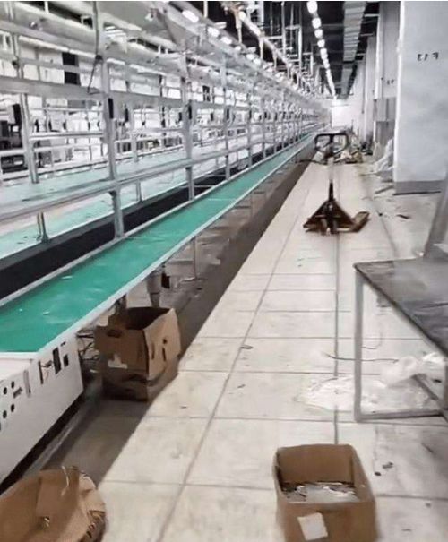 职场百科 昆山世硕派遣工被扔厂牌,14000天价返费,不当人